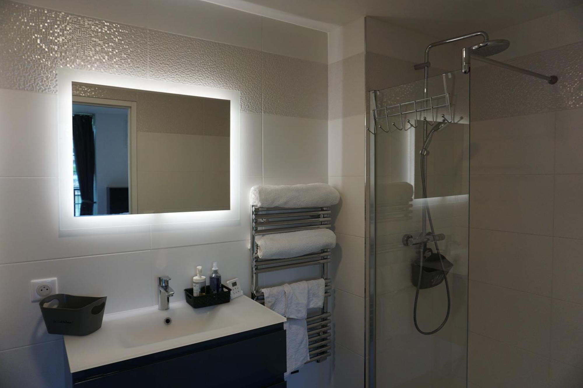 Residences Grande Jatte, Bord De Seine, Suites 52M2 A 97M2, Hopital Americain A 600M Neuilly-sur-Seine Bagian luar foto